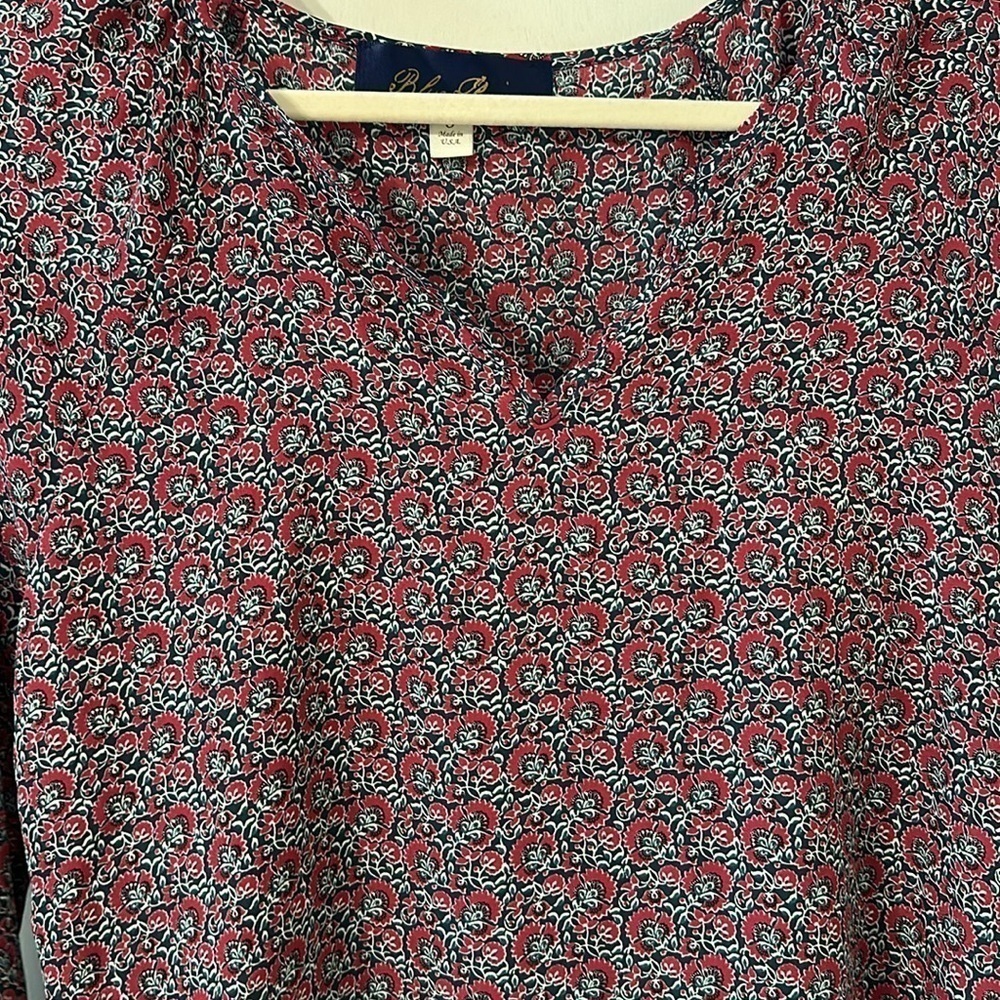 NWOT Floral dark green and pink blouse ! - Picture 4 of 6